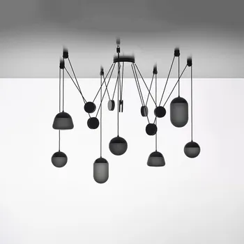 Brokis Nastavitelné závěsné svítidlo v mnoha podobách Planets Počet světelných zdrojů: 3, Barva skla: Šedá kouřová, Povrch montury: Černý matný komaxit PC01236_030