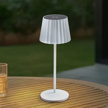 Venkovní osvětlení Lindby LED stolní lampa Esali, bílá, rýhovaná, 29 cm - Podstavec – průměr 10 cm, výška 1,6 cm; výška stínidla na lampu 8 cm; délka kabelu 101,5 cm matná bílá 1 x 2,2 W LED - Doprava zdarma