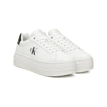 Oblečení a móda Sneakersy Calvin Klein Jeans Bold Flatf Low Lace Lth YW0YW01878 Bílá 41