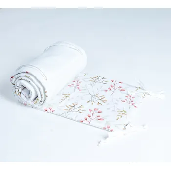 Tulimese Mantinel do postýlky růžové lístečky bílý UMÍSTĚNÍ MANTINELU: MANTINEL ZAKRÝVAJÍCÍ PROSTOR KOLEM HLAVIČKY MIMINKA, VOLBA ROZMĚRU POSTÝLKY: MANTINEL PRO ATYPICKOU POSTÝLKU