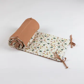 Příslušenství pro dětskou postel a kolébku Tulimese Mantinel do postýlky lupeny podzimu skořicový UMÍSTĚNÍ MANTINELU: MANTINEL ZAKRÝVAJÍCÍ PROSTOR KOLEM HLAVIČKY MIMINKA, VOLBA ROZMĚRU POSTÝLKY: MANTINEL PRO POSTÝLKU 120 X 60 CM