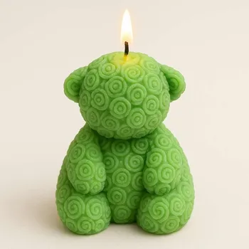 Svíčka Vonná svíčka Ovečka z růží | 130 g | Svíčkománie3D | Barva: Zelená