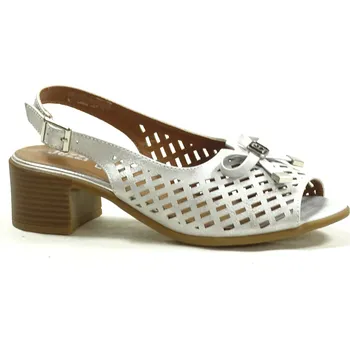 Dámské sandále Traxin ASA262-6 dámské vycházkové sandály stříbrné Velikost: 36