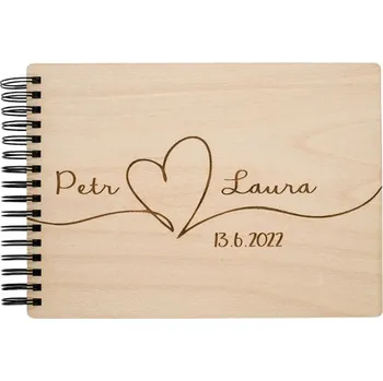 Fotoalbum Dřevěné svatební fotoalbum - Srdce Vyber typ vazby: Dva doplňovací kroužky (sříbrné), Barva vnitřních papírů: Čokoládová