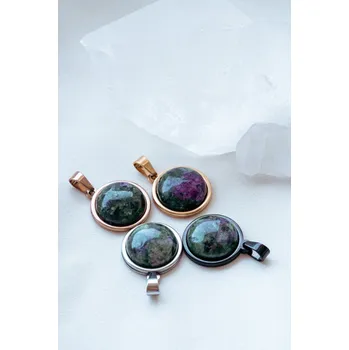 Náhrdelník Náhrdelník Vesmír Barva: Stříbrná, Minerální kámen: rubín zelený, Délka řetízku: 45cm