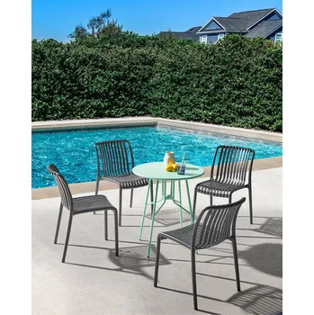 Sada 4 jídelních židlí černá plastová vnitřní venkovní stohovací zahrada bez područek minimalistický styl Beliani