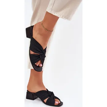 Dámské pantofle Dámské sandály na klínku Maciejka 06955-01 Barva: Černá, Velikost: 37