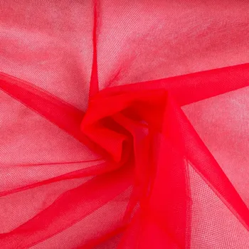 Tyl svatební hrubší 300 cm - Červená