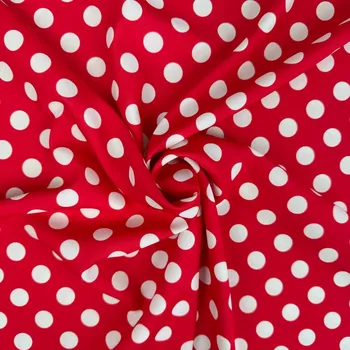 Šatovka Edita - Bílé puntíky (15mm) na malinové