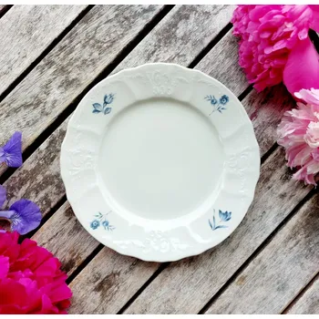 Talíř BERNADOTTE IVORY talíř dezertní 19 cm, modrá květina, Thun 1794 (Porcelánový talíř 2. jakost)