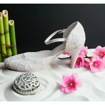 Dámské lodičky Svatební boty s krajkou - bílé Velikost obuvi: 34