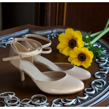 Dámské lodičky Lakované svatební boty - béžové Velikost obuvi: 34