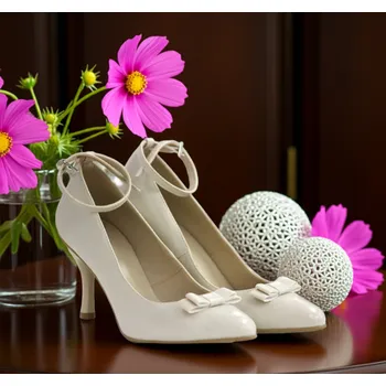 Dámské lodičky Lakované svatební lodičky s mašlí - Nude Velikost obuvi: 34