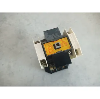 modulární přístroj a rozvaděč EAW DDR TGL stykač K-ID1, 25A cívka 220V K-ID4 100A 220V cívka S-ID2 40A 24V Varianta: Stykač K-ID1 110V 50Hz 25A DDR