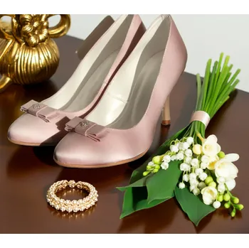 Dámské lodičky Saténové lodičky s mašlí a ozdobou - světle růžové Velikost obuvi: 34