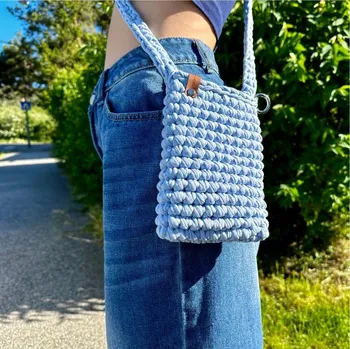 Kabelka Háčkov Háčkovaná taška - WalkBuddy Varianta: S, Barva: Ruby