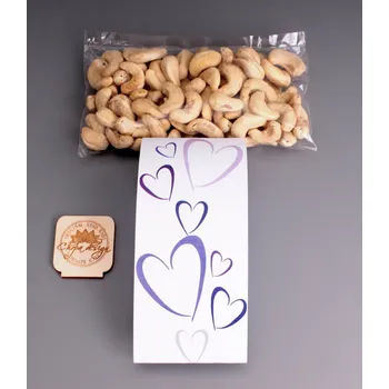 Mlsný pytlík - fialová srdce Druh oříšků/suš.ovoce: Uzené mandle