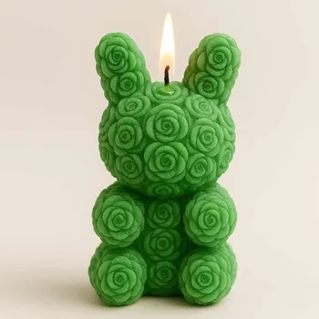 Svíčka Vonná svíčka Zajíček z růží | 77 g | Svíčkománie3D | Barva: Zelená