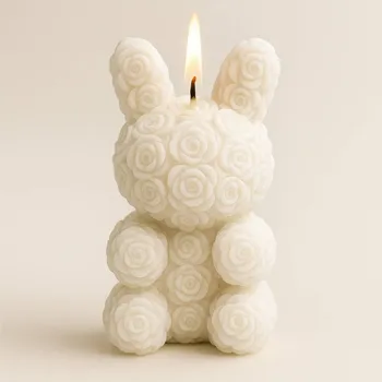 Svíčka Vonná svíčka Zajíček z růží | 77 g | Svíčkománie3D | Barva: Bílá