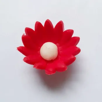 Jedlá dekorace na dort Dortisimo Cukrová sedmikráska malá červená (25 ks)