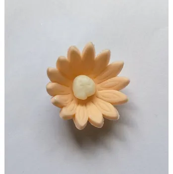 Jedlá dekorace na dort Dortisimo Cukrová sedmikráska malá broskvová (25 ks)