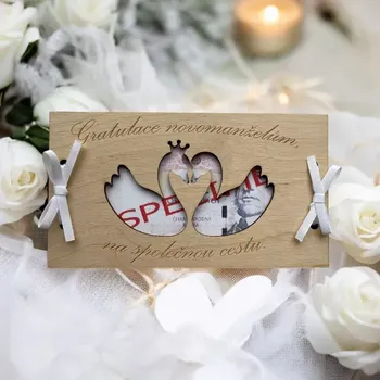 Svatební dekorace Dřevěná svatební obálka na peníze labutě