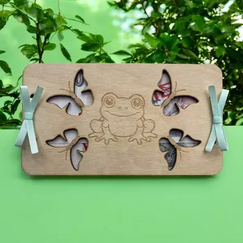 Obálka Dřevěná dětská obálka na peníze s žabičkou
