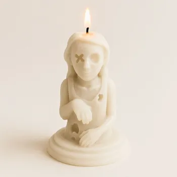 Svíčka Vonná svíčka Zombie | 65 g | Svíčkománie3D | Barva: Bílá