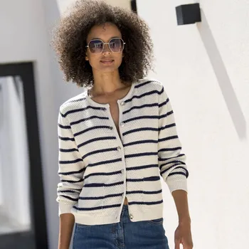 Dámský svetr Pruhovaný svetr s ozdobnými knoflíky režná/nám.modrá 38/40