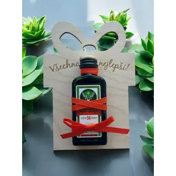 Žertovný předmět Dáreček s panákem Jägermeister 0,02L 35% (dárek, který zaručeně potěší a i zahřeje :).)
