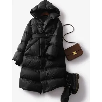 Dámská parka Dámská dlouhá zimní péřová bunda s kapucí Barva: Černá, Velikost: M