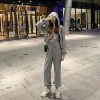 trojdílná sportovní souprava s mikinou a šortkami Velikost: L, Barva (Varianta): Three-piece set [vest + Coat + pants]]