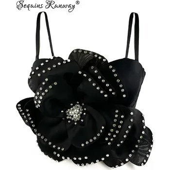 Top s květinovou aplikací – krátký top na párty Barva: Černá, Velikost: L