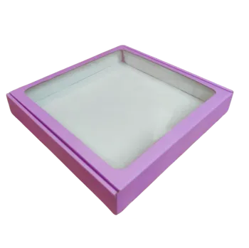 Krabička na výslužku Dárková krabička s průhledným okénkem fialková 26x26x4 cm