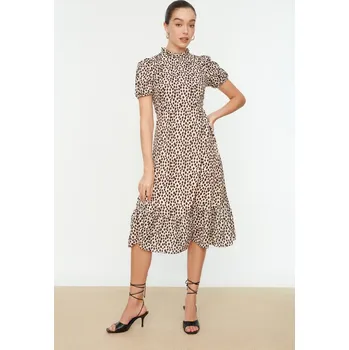 Dámské šaty Dámské šaty Trendyol Trendyol hnědá | krémová 2304320