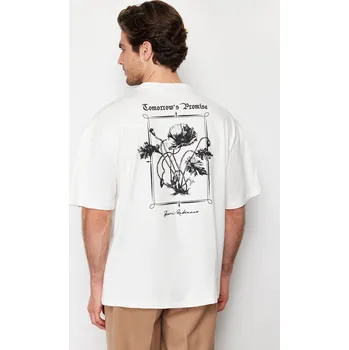 Dámské tričko Trendyol Ecru Oversize Fluffy Floral Printed 100% Cotton T-Shirt Trendyol bílá 2670315