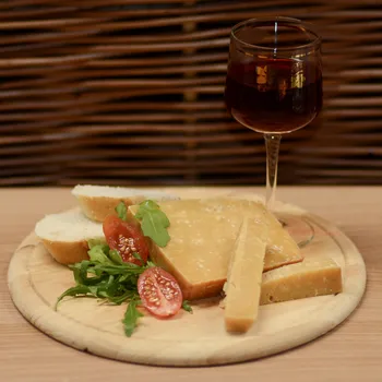 Kravský zrající sýr - Grana archiv, 110-120 g