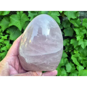 Přírodní kámen Růženín hladký freeform (Madagaskar) 788g