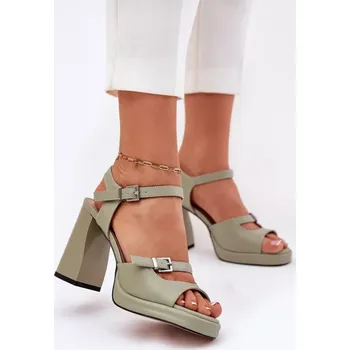 Dámské sandále Sandály na podpatku model 212825 Step in style 38