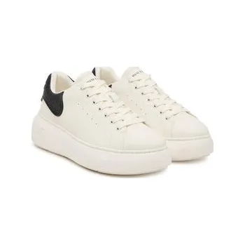 Dámské tenisky Sneakersy Armani Exchange XW002149 AF19528 M0017 Bílá 40