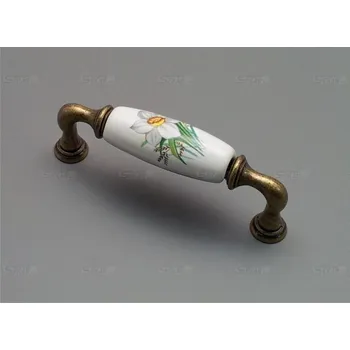 Nábytkové kování úchytka porcelánová 96mm 15136K09661.09