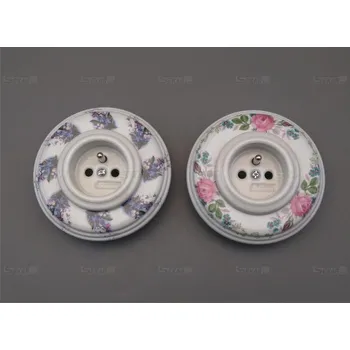 Elektrická zásuvka Dekorovaná zásuvka Colonial s rámečkem