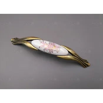 Nábytkové kování M94K12864.09 úchytka s porcelánem 128mm