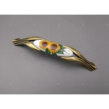 Nábytkové kování M94K1285H.09 úchytka s porcelánem 128mm