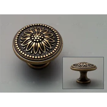 Nábytkové kování 24225Z03000.09 rustikální úchytka knopka