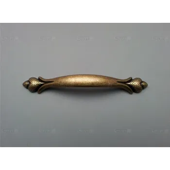 Nábytkové kování 15129Z09600.09 rustikální úchytka oblouk