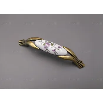 M95K09650.09 porcelánová úchytka 96mm