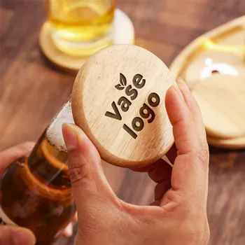 Otvírák Dřevia Dřevěný magnetický otvírák s logem