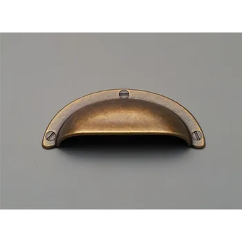 15120Z03200.09 rustikální úchytka kapsa