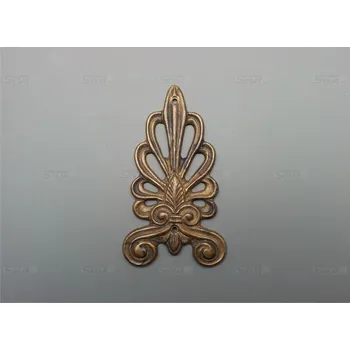 Nábytkové kování 45245.08000.03 mosazná ozdoba